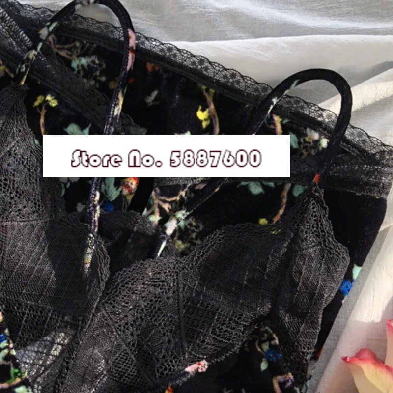 Женский бархатный топ с принтом черный свободный V-образным вырезом весна 2021 |