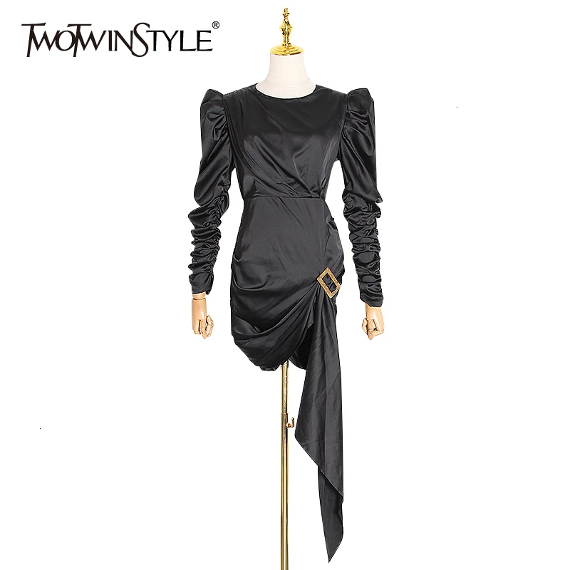 Женское асимметричное платье TWOTWINSTYLE белое вечернее с открытой спиной круглым