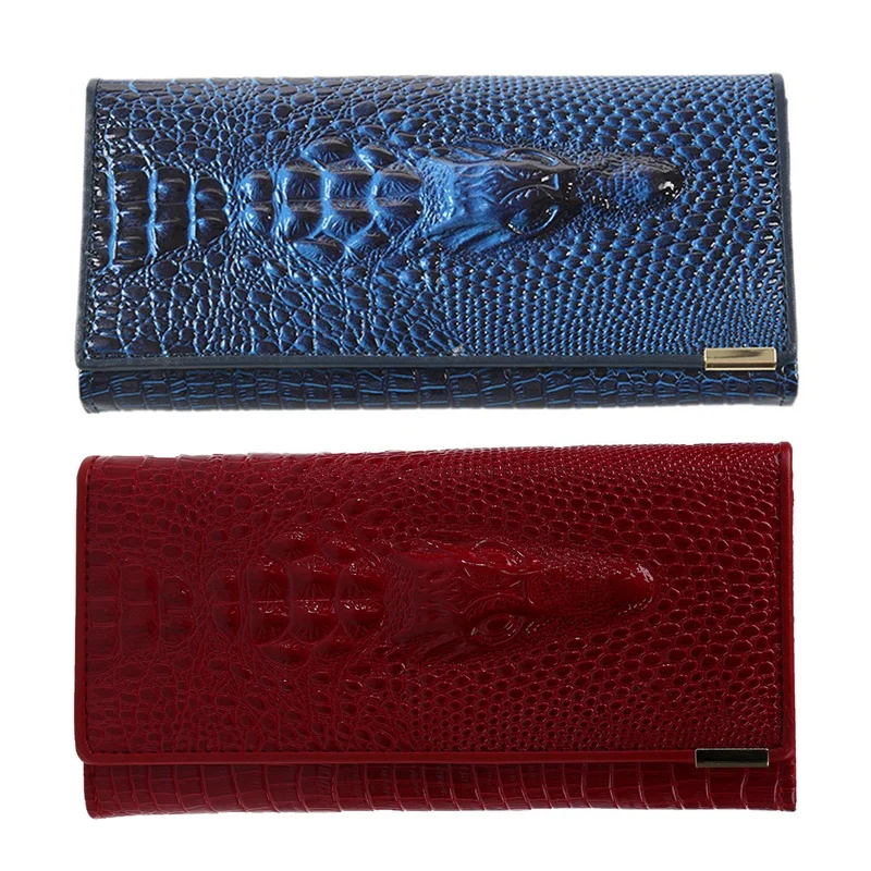 

Женский кошелек из лакированной кожи с тиснением под крокодиловую кожу