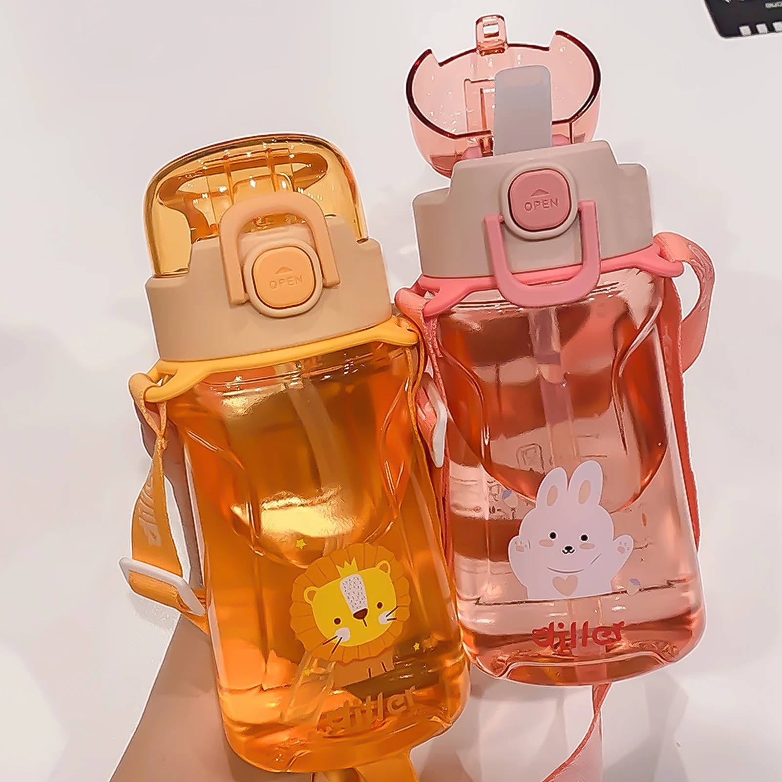 

Cartoon Portable 500ml Water Bottle With Straw Plastic Outdoor Sports Water Bottle Children Drinking Cup Durable Large Capacity