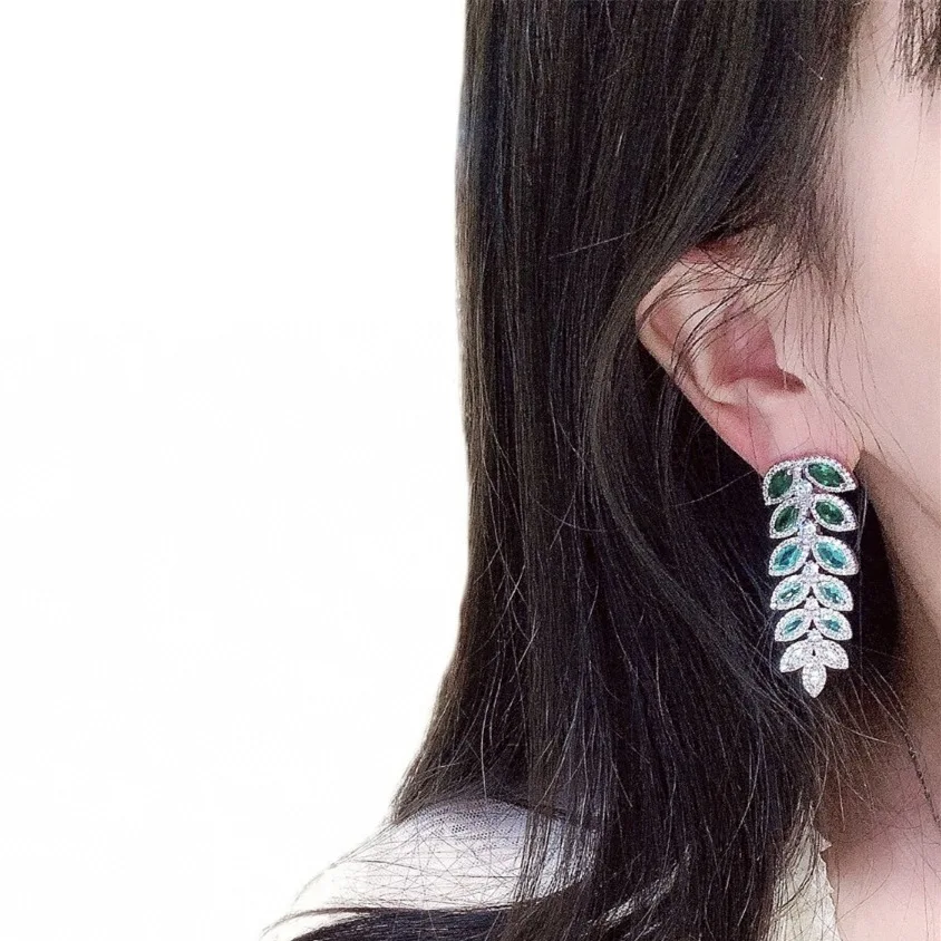 Новый дизайн Висячие длинные серьги с листьями и кисточками Модные Ювелирные