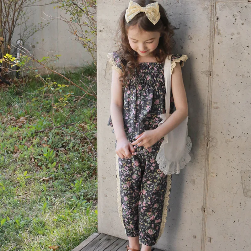 

Girl Clothes Set for Kids 2021 Summer Little Girl Vest Tops+Pant 2Pcs Outfits Children Clothing Vintage Korean Child Floral Suit