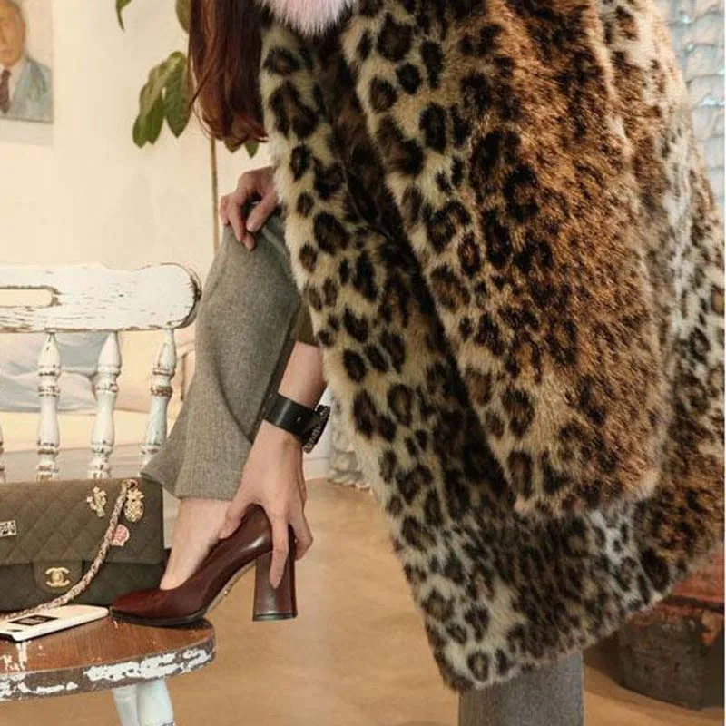 

Leopard fashion women's fur jacket 2021 new winter warm medium long size women's fur coat Fur & Faux Fur NUW709