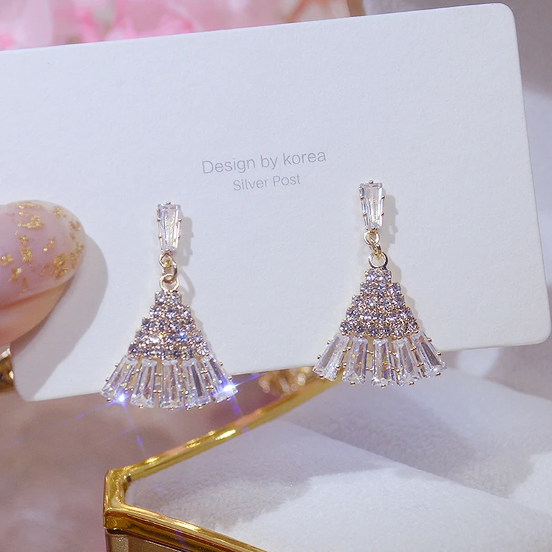 

New Design Fine Shiny Sector Crystal Earrings for Women Designer Luxury Jewelry High Quality AAA Zircon S925 Needle Stud Gift
