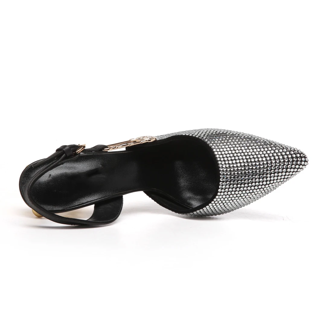 Женские босоножки стразы из лакированной кожи с острым носком и пряжкой большие