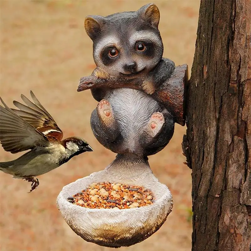 

Outdoor Bird Feeders Garden Ornaments Squirrel Tree Hugger Garden Sculptures for Lawn Porch Waterproof Resin Crafts