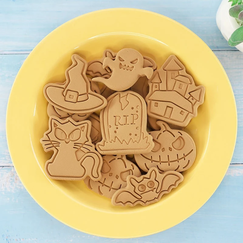 H55A Set of 8 Halloween Style Cookie Cutter Plastic Material Series Shapes Design Cutters for Cookies Baking | Дом и сад