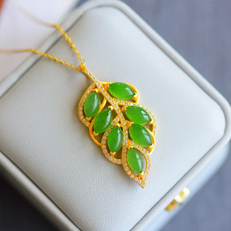 

Simple Elegant Natural Hetian Jade Leaf Pendant Female Jasper Descendants of the Rich Son S925 Sterling Silver Fairy Clavicle