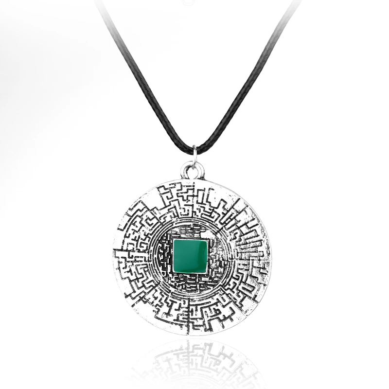 Бегущий в лабиринте лабиринт кулон с изображением паровозика Томаса подвеска на