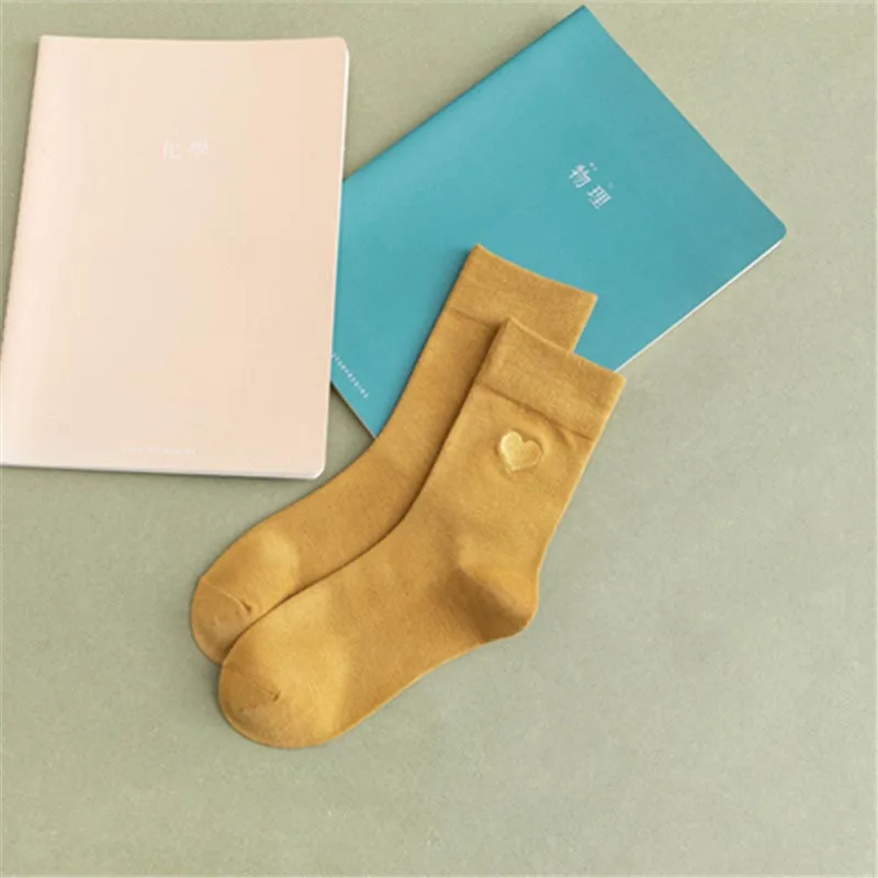 Yellow Socks Harajuku японские золотые серебряные шелковые носки с принтом в форме сердца креативные любовь команды блестящие носки для женщин Divertidos колледж Стиль Skarpetki Sokken - Цвет: Yellow Socks
