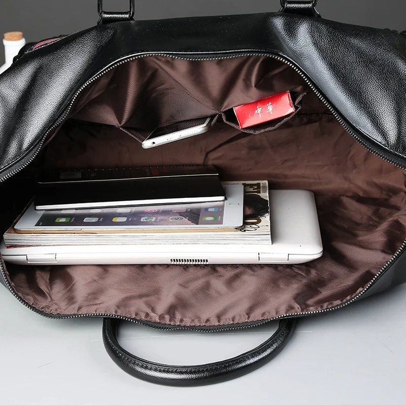 Fashion Large-capacity Travel Tote Men Gym Fitness Bag Letter Print Rivet Shoulder Bag Men Handbag Outdoor Crossbody Travel Bag