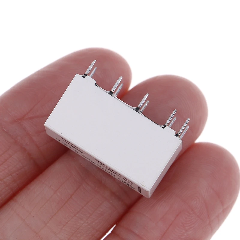 

1x Realy 5V Coil Bistable Latching Relay DPDT 30VDC 2A 1A 125VAC HFD2/005-S-L2-D Realy 10 Pins