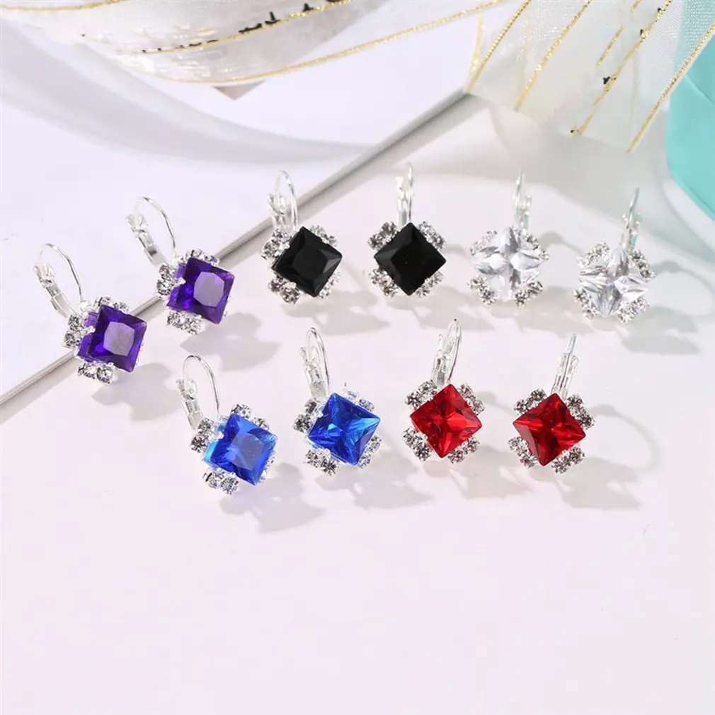 Женские серьги в волнистом стиле модные хорошее ювелирное изделие вечерние