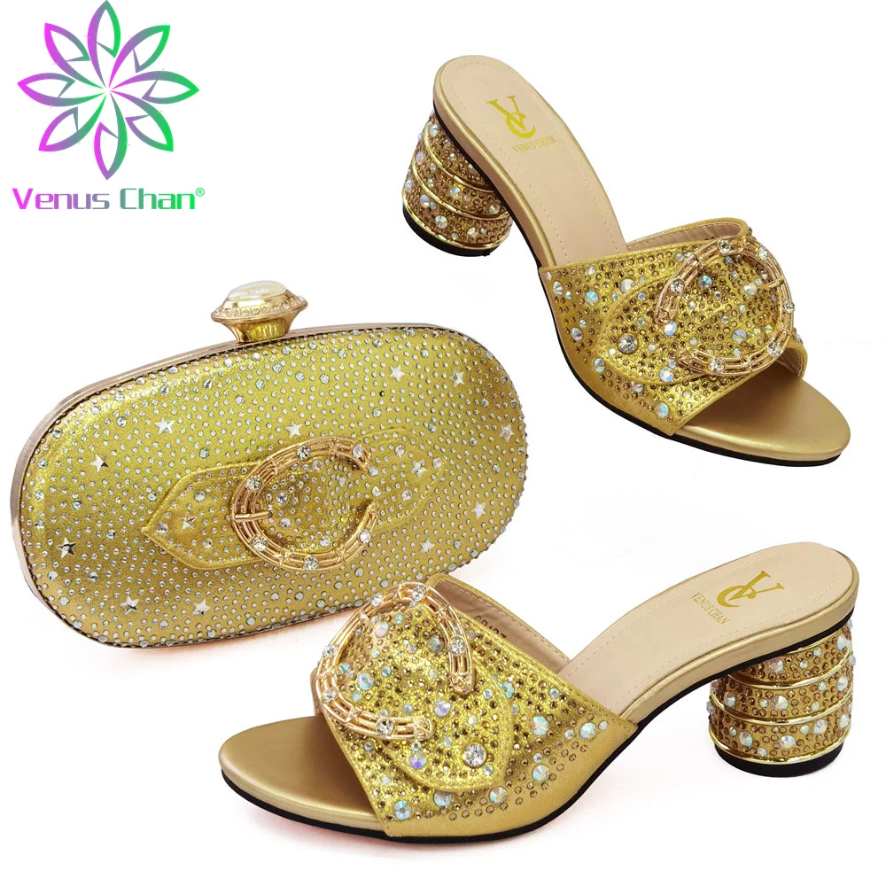 

Pretty Women Shoes and Bag Set for Wedding Dress Decorate with Rhinestone African Ladies Sandals in Golden Color for Party