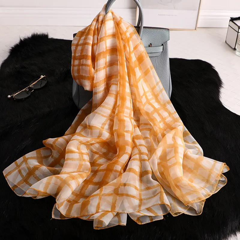

New style 2019 China quality silk Autumn and winter women Popular hijab fashion Party shawls female beach Print Large scarves
