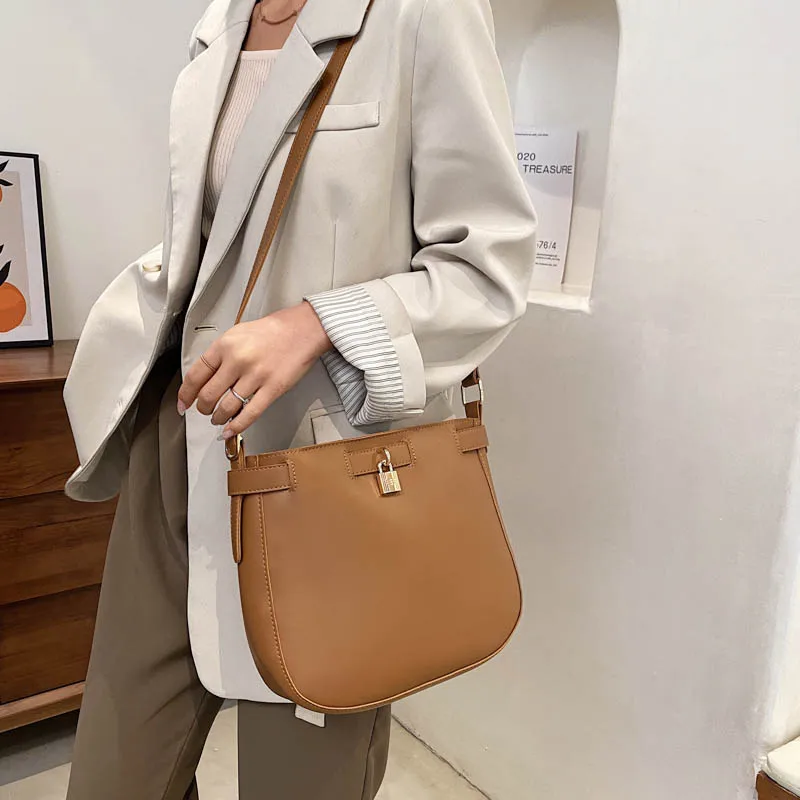 

OLSITTI Large Capacity Solid Color Leather Shoulder Bags for Women 2021 New Designer Vintage Casual Messenger Bag Sac A Main