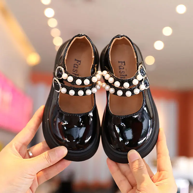 

Kid Pearl Buckle Strap Shoes For Girl Patent Leather Princess Shoes Round Toes 2021 Autumn Flat Retro Mary Jane Shoe Size 26-36