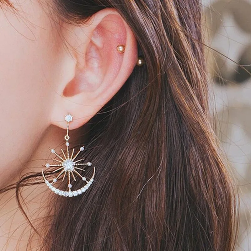 

2020 New Star Moon Earrings Korean Version Symmetrical High Sense Earrings Fashion Earrings Prevent Allergy Exquisite Ear Nail