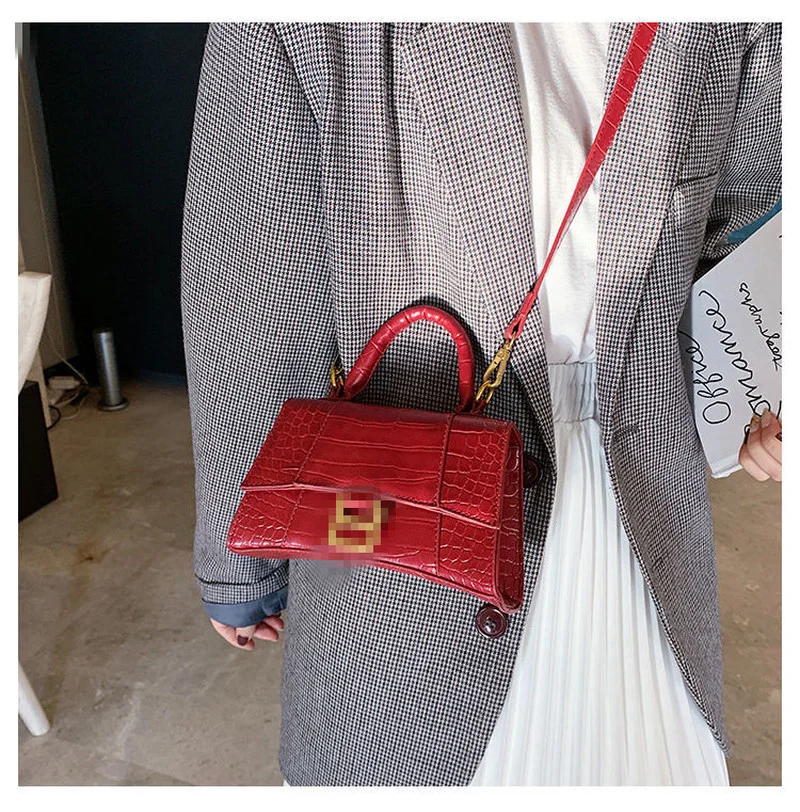

Fashion Crocodile Hourglass Women Bag Texture One Shoulder Messenger Personalized Small Square