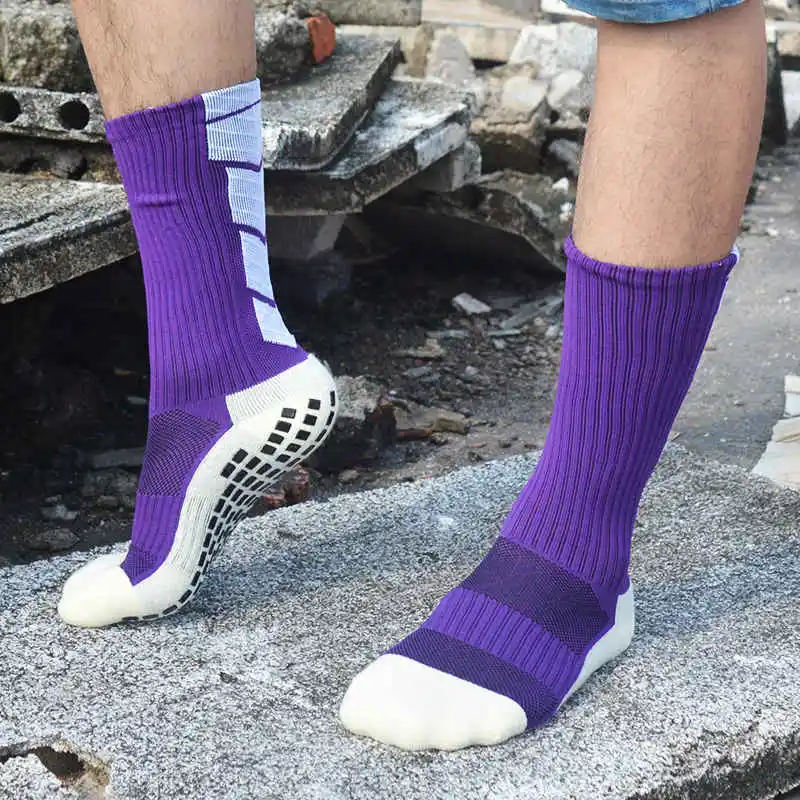 Purple Спортивные носки, противоскользящие футбольные носки, утолщенные Дышащие футбольные носки для мужчин и женщин, носки для бега, велоспорта, пеших прогулок - Цвет: Purple