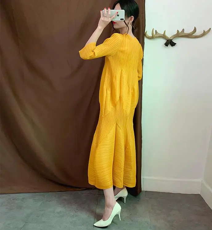 Miyake Плиссированное Платье длинное осеннее Новое плиссированное платье-фонарик большой размер свободное платье с рукавом в виде цветка