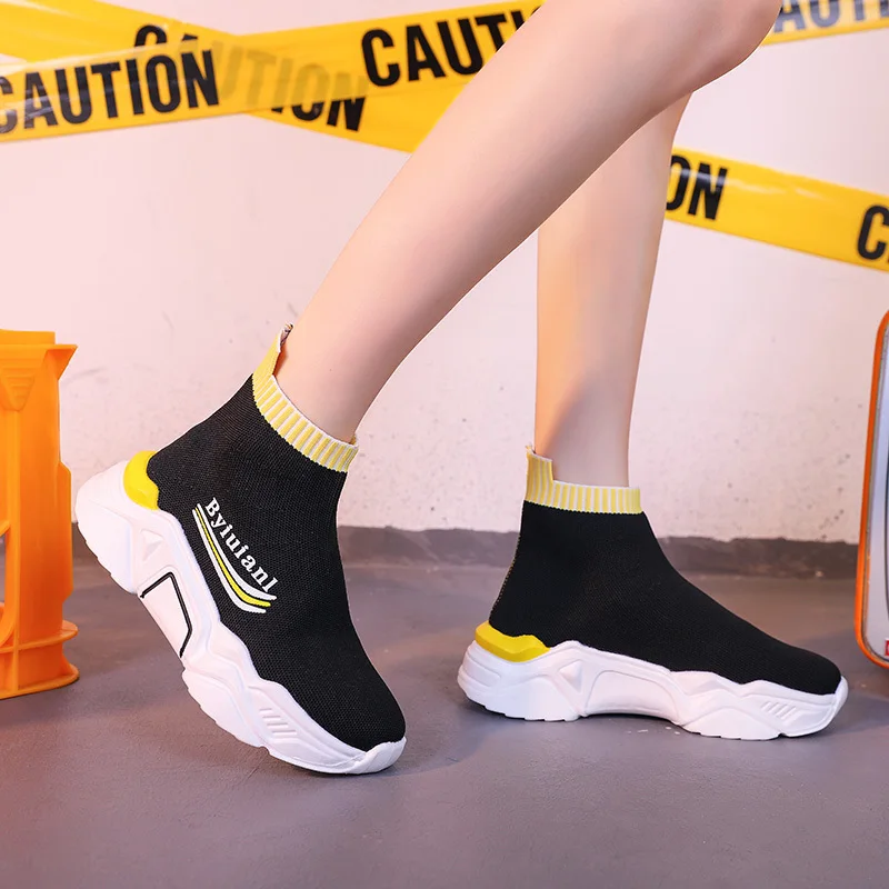 Кроссовки на высокой платформе из трикотажного эластичного материала женские