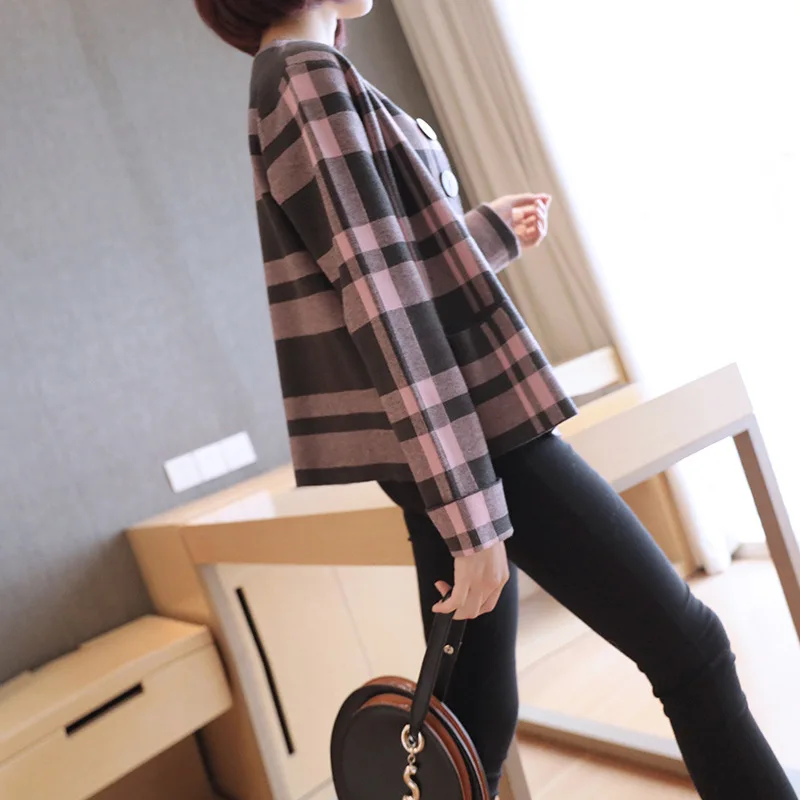 

Temperament short paragraph thick plaid sweater coat 2019 new women loose long-sleeved knit cardigan