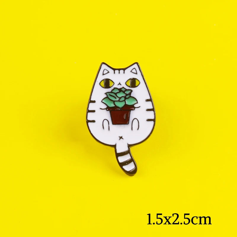

Cute Cat/Fish Metal Brooch Clothes Lapel Pin Anime Accessories Badge Jewelry Gift Metal Pins For Clothes Brooch Icon Decoration
