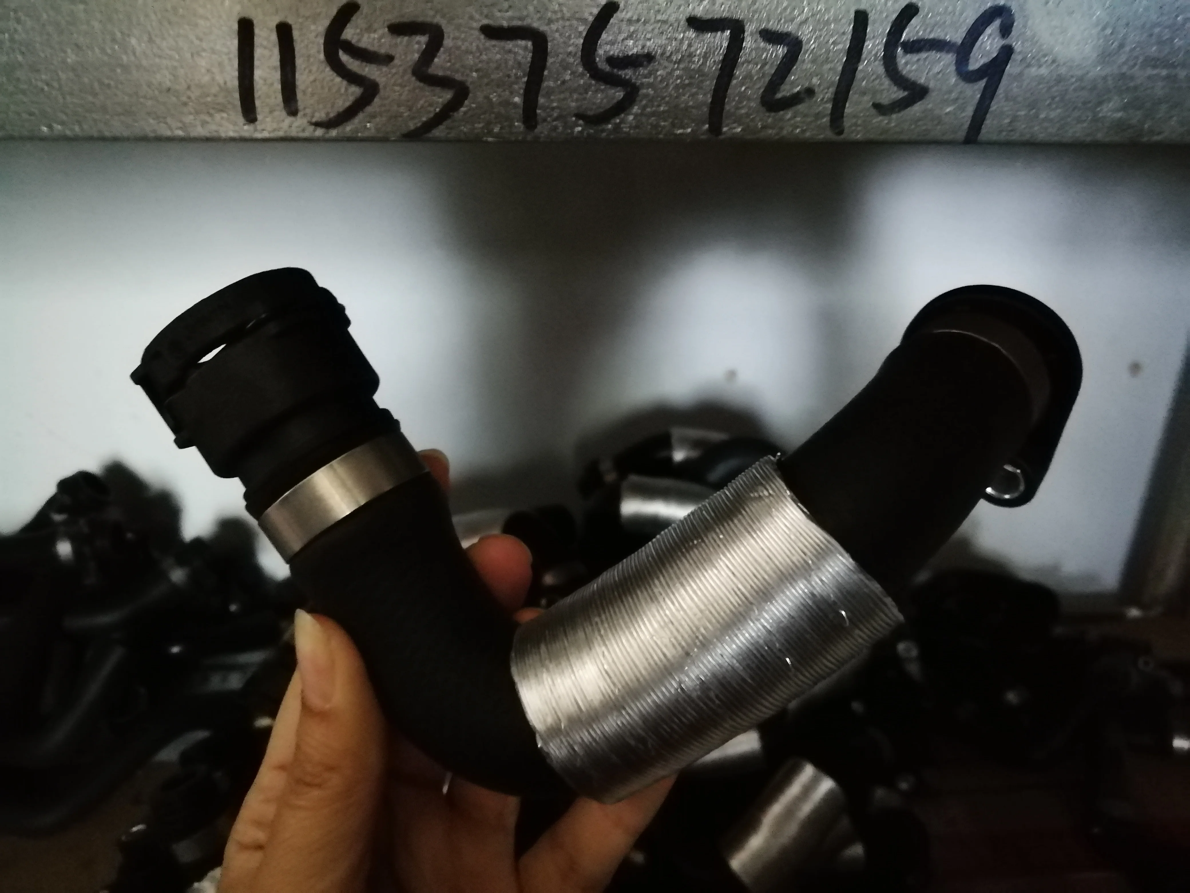 Термостат двигателя шланг верхний радиатор водопроводная труба для BMW E60 E81 E82 E84 E87