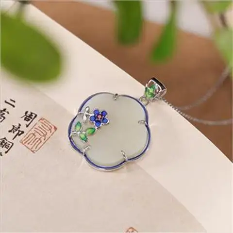 

Meikai Wufu Hetian Jade Plum Pendant S925 Sterling Silver Cloisonne Pattern Pendant Fashion Silver Necklace with Pendant for Wom
