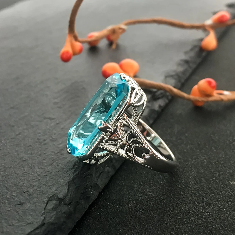Аквамарин Циркон с выдолбленными участками вырезными узорами и 925 стерлингового