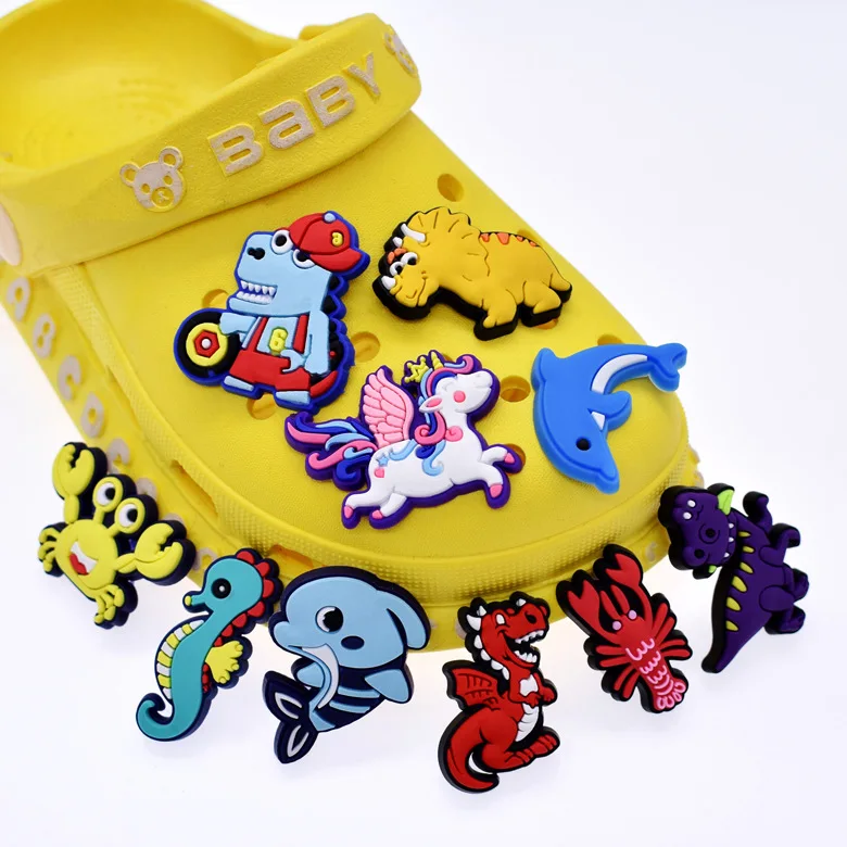 

Hole Slipper Shoe Buckle Anime Cute Chars Croc Unicorn Animal Decoration Designer Accesoire Garden Shoe Decoration Fit Kid Gift