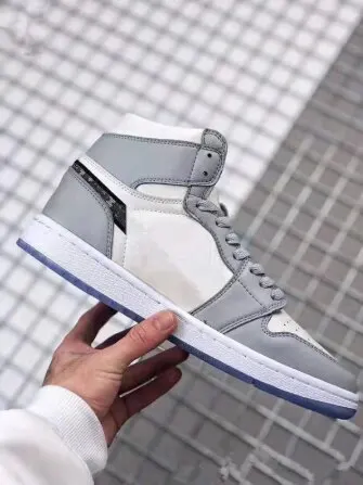 

Chaussures de Basketball pour homme, sneakers montantes, de qualit suprieure, pour l'extrieur, gris OG et blanc, 1:1, nouvell
