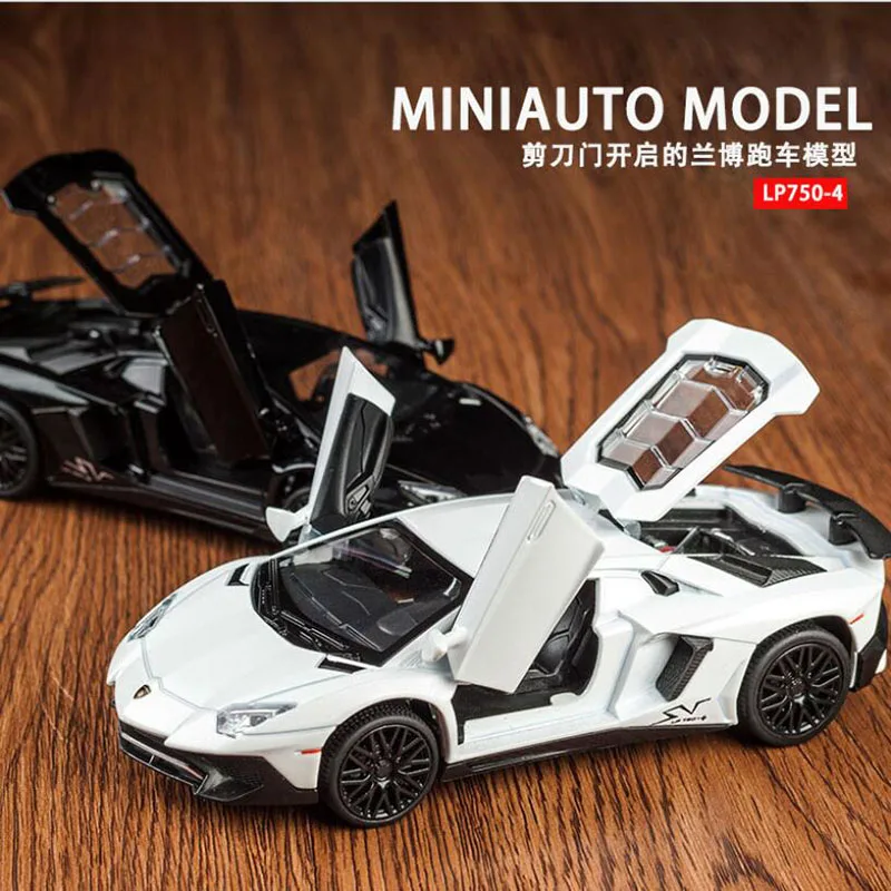 

2021 new Lamborghini-Avandore 1:32 alloy toy model boy gift real metal car sound and light pull back sports car toy car