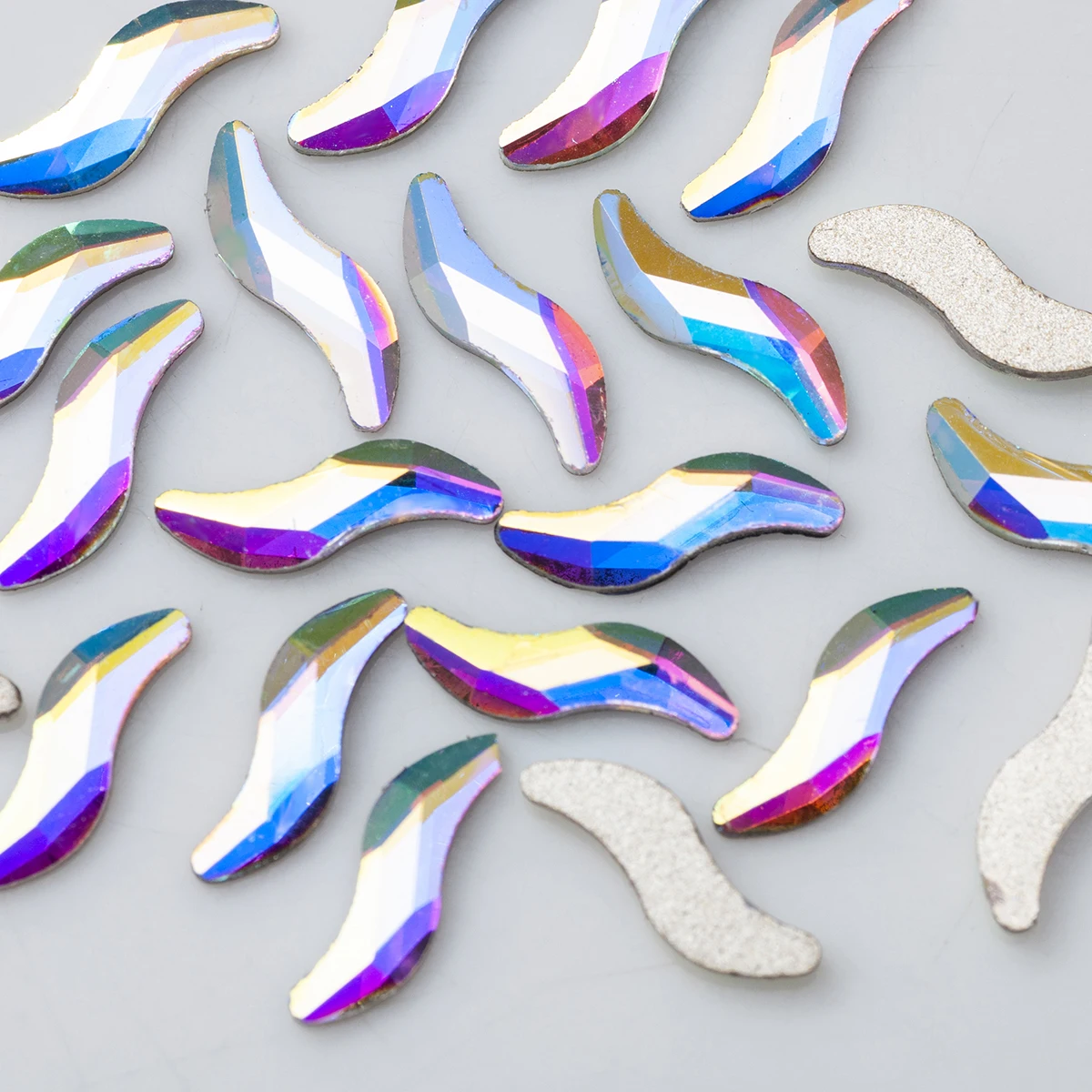 20 шт. 2x9 мм с необычными волнистыми кристаллами серебристого прозрачные бусины