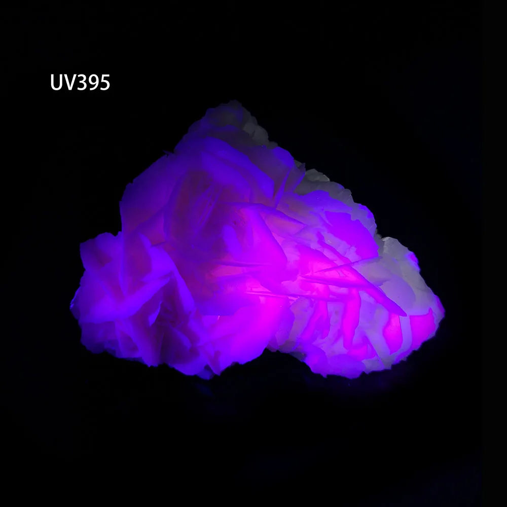 

216g A2-5gy Natural Calcite in the shape of rose petals Mineral Crystal Specimen Home Decoration From Hunan Province China