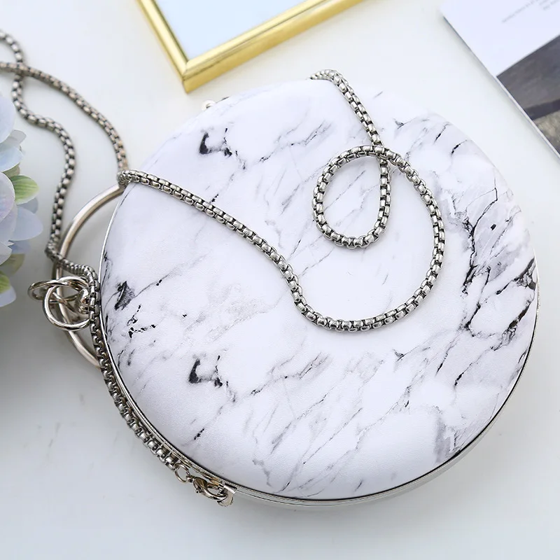 Женская сумка из ПУ кожи с мраморным принтом вечерняя клатч ремешком на руку