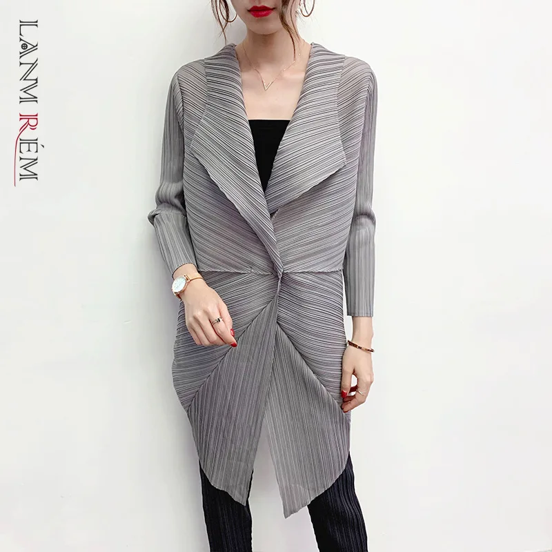 

LANMREM High qualty personality pleated long coat for female 2020 Autumn temperament single button loose trench YJ175