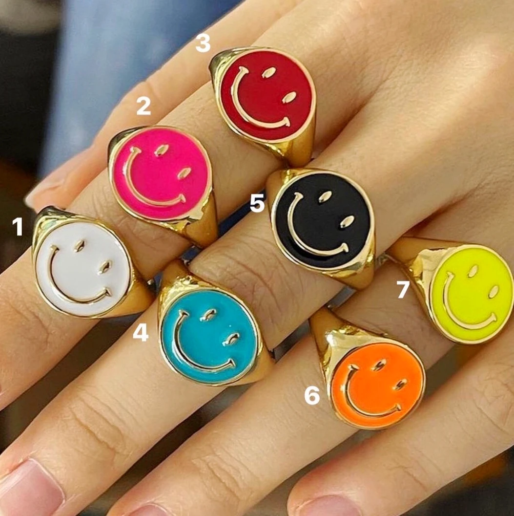 10 sztuk Trendy śliczny uśmiech twarz kolorowe pierścienie dla kobiet złocenie kolor Punk metalowe geometryczne pierścienie nowy projekt biżuterii