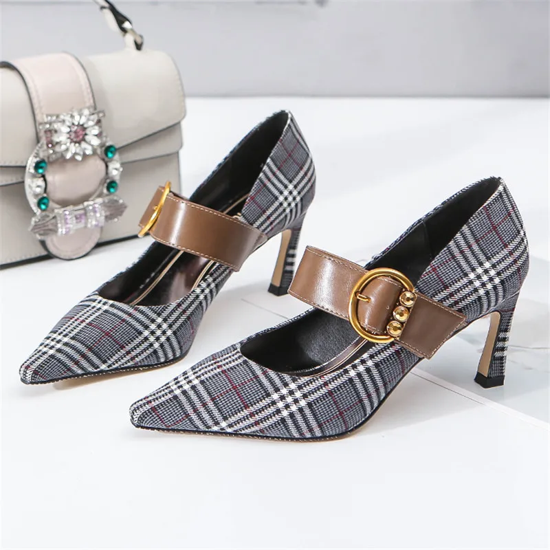 

Новые туфли на среднем каблуке, женские туфли на высоком каблуке с острым носком, на тонком каблуке и металлической пряжке, в Корейском стил...