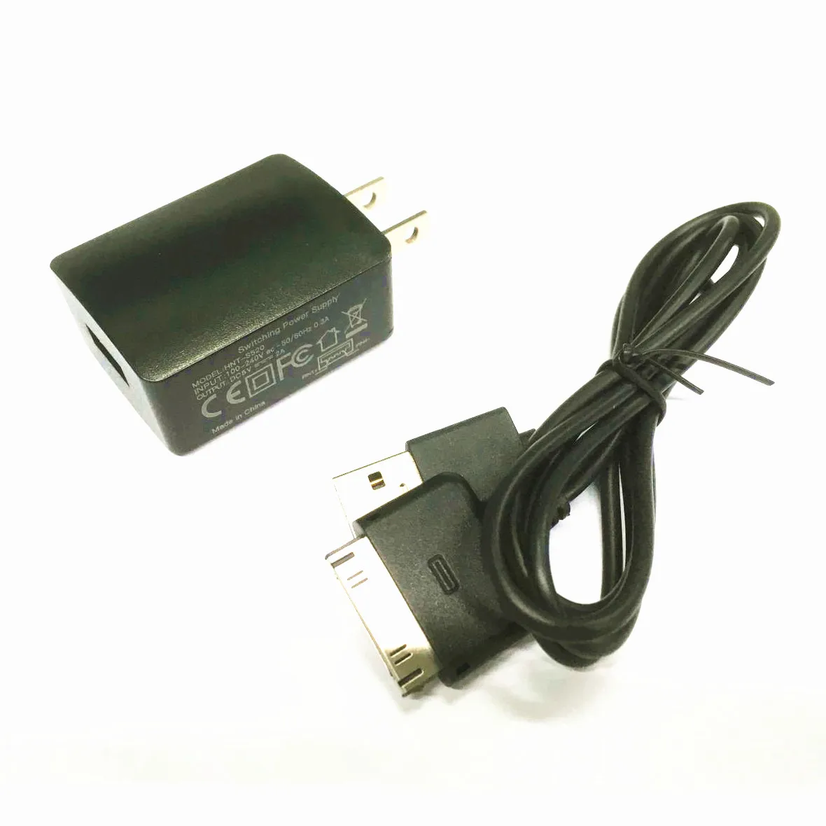 USB-кабель для синхронизации данных и настенное зарядное устройство переменного