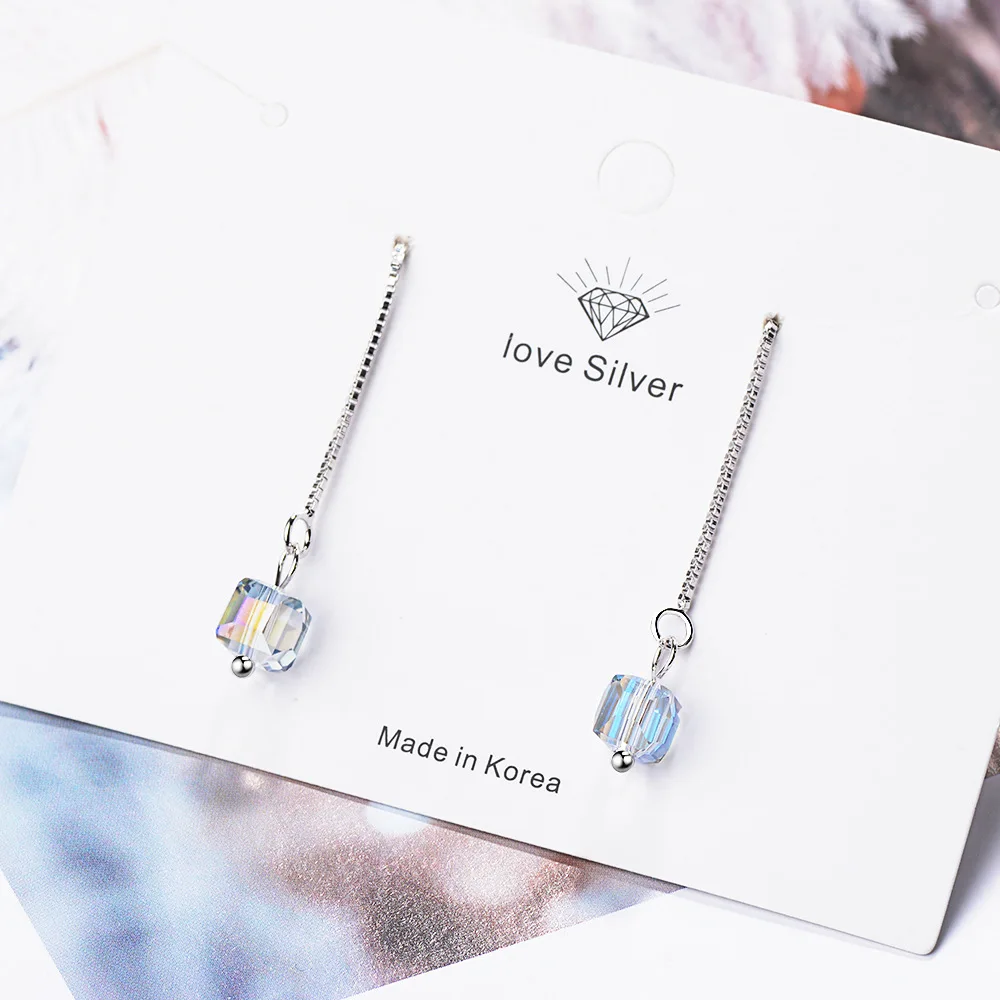 Минималистичные однотонные серьги-кубики с кристаллом из серебра 925 пробы