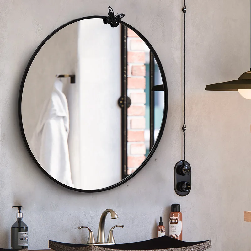 Круглое зеркало с подвесной цепочкой декоративное настенное металлической