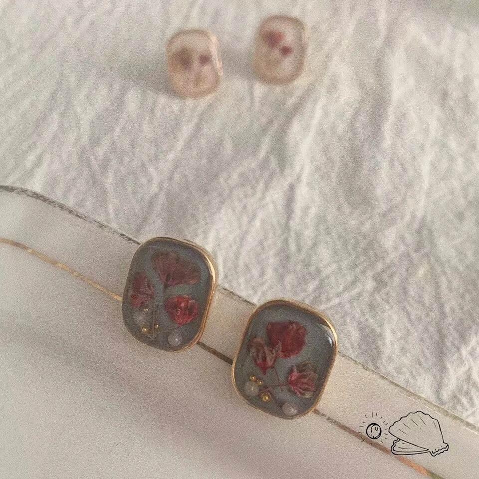 

2020 new Vintage chic Eternal flower Stud Earring For Women Colorful Drop Glaze Earrings Fashion Geometric Ear Jewelry Gift
