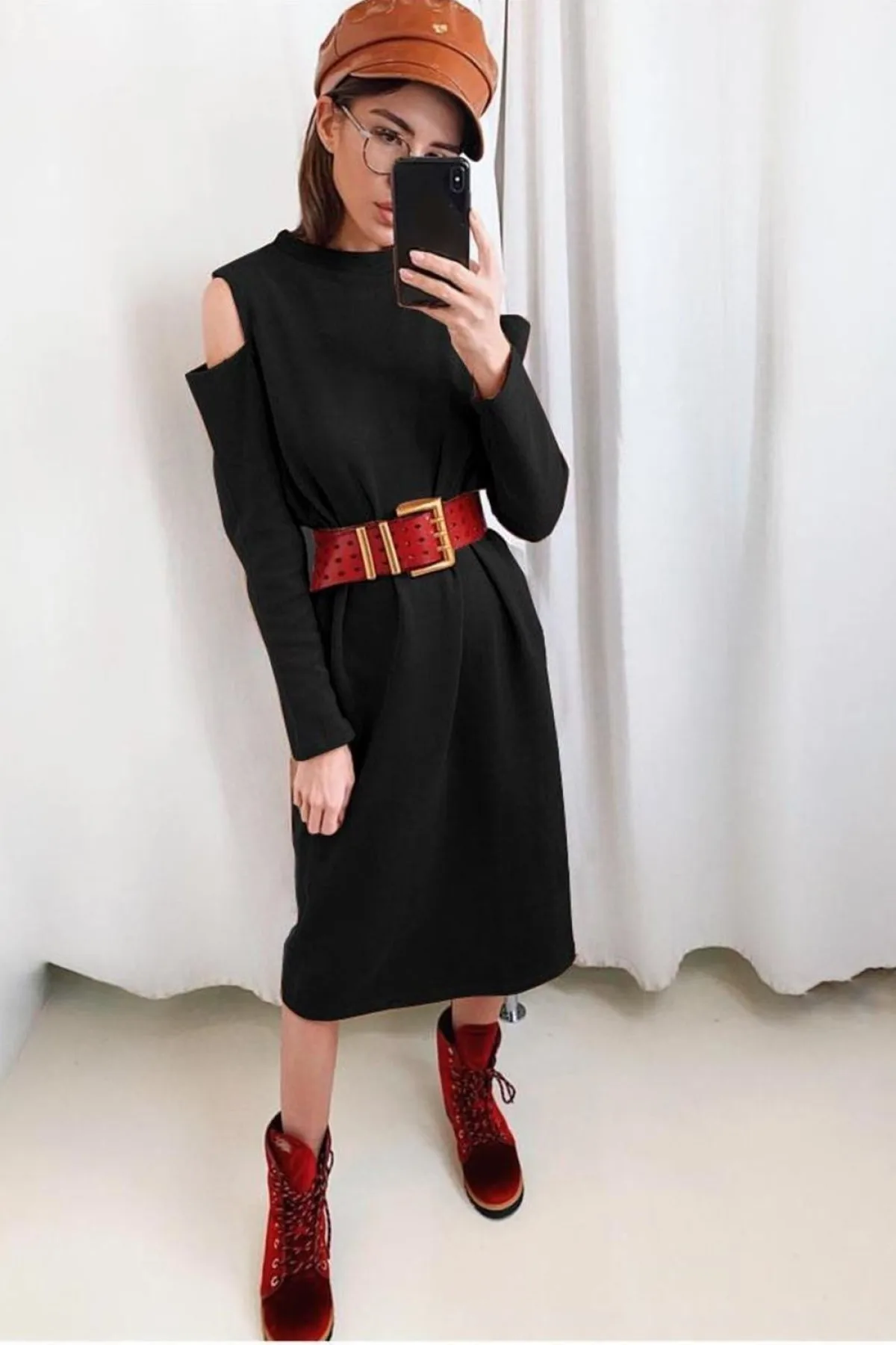 

Shoulders Outdoor Acrylic Dress-Black