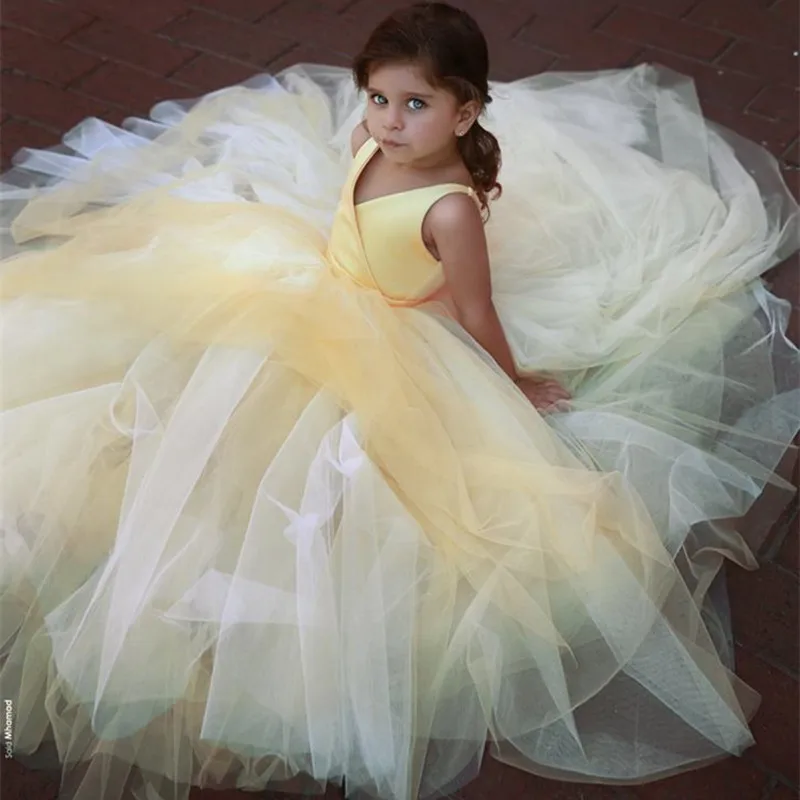 

Yellow Flower Girl Dresses For Wedding 2019 V Neck Pleats Ball Gown Floor Length Modest Girls Dresses Pageant Party Gowns