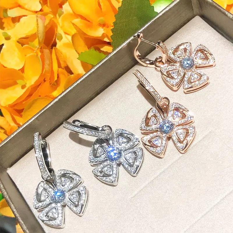 

Лидер продаж, римские классические блестящие серьги BVL с четырьмя лепестками и логотипом 1:1, женские роскошные украшения, популярный бренд BV...