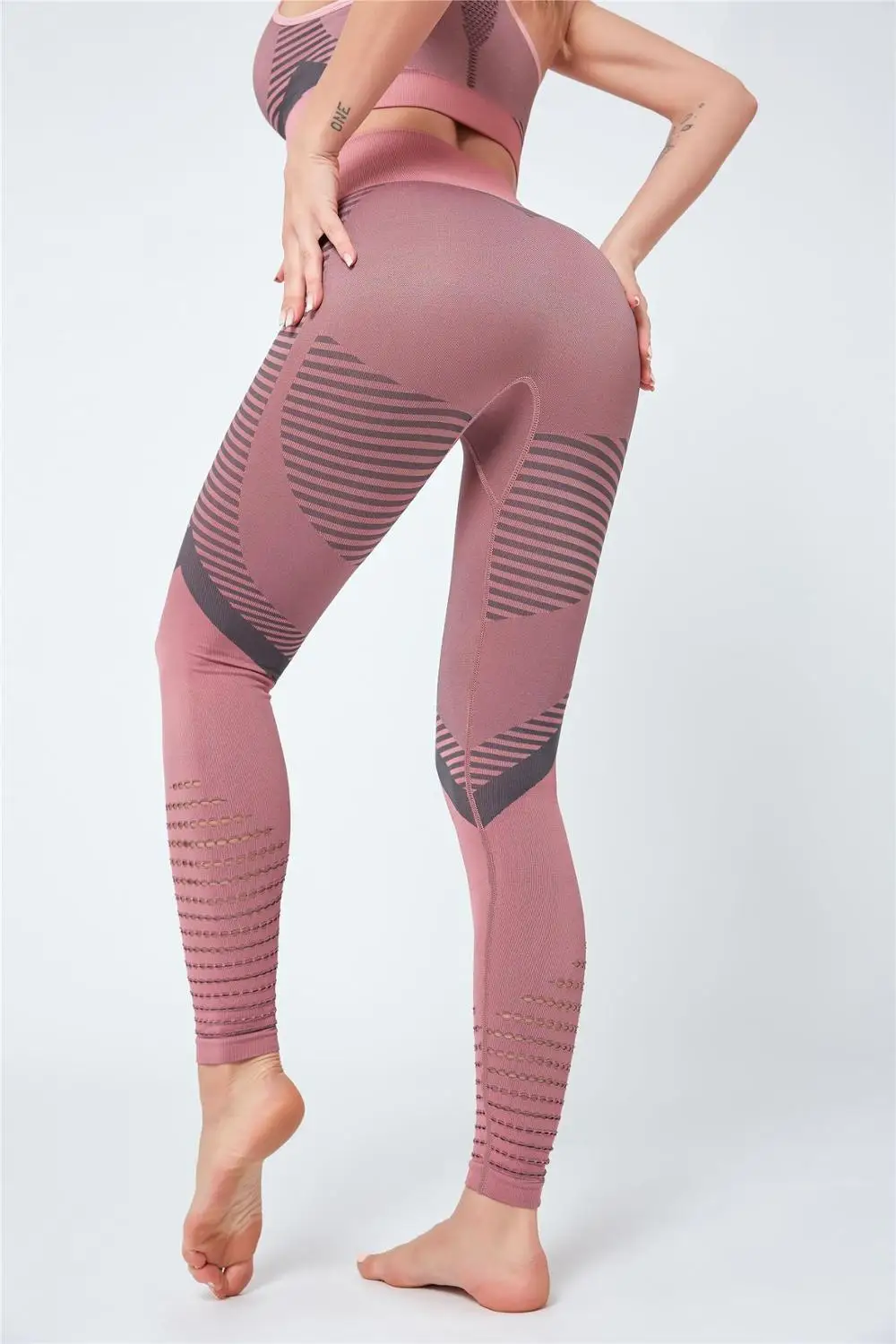 

Sports Bra High Waist Sports Legging Gym 2PCS/Set Seamless Fitness Women Yoga Suit High Stretchy Workout Sport Set Padded