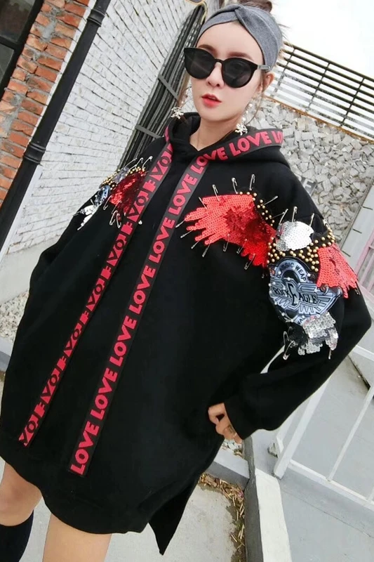 

European station 2019 autumn new beaded sequins loose large size plus velvet long hooded cec sweater female tide