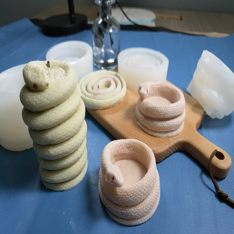 

Snake-Shaped Scented Candle Silicone Mold DIY Animal Snake Plaster Ornaments Diffused Stone Handmade Soap Mold Tools
